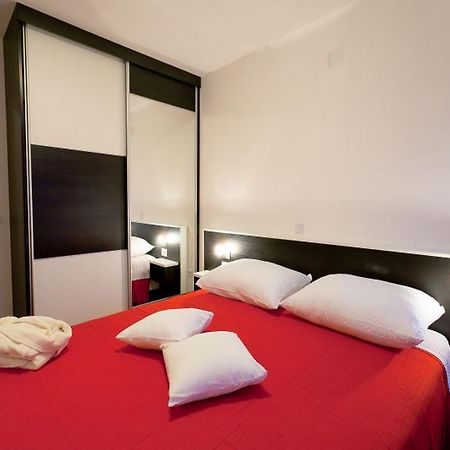 Apartments Dalmatia (Adults Only) Privlaka  Bagian luar foto