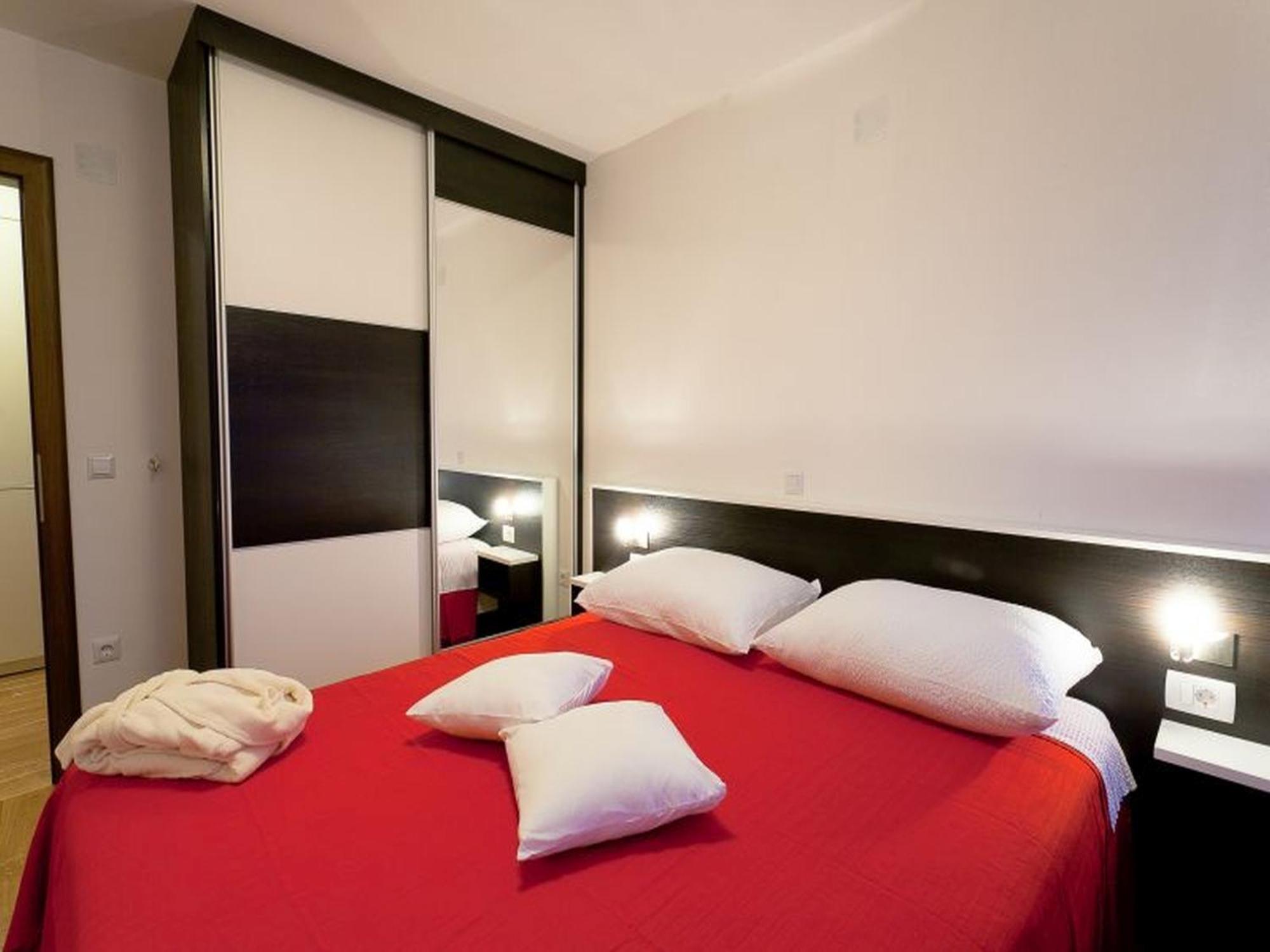 Apartments Dalmatia (Adults Only) Privlaka  Bagian luar foto