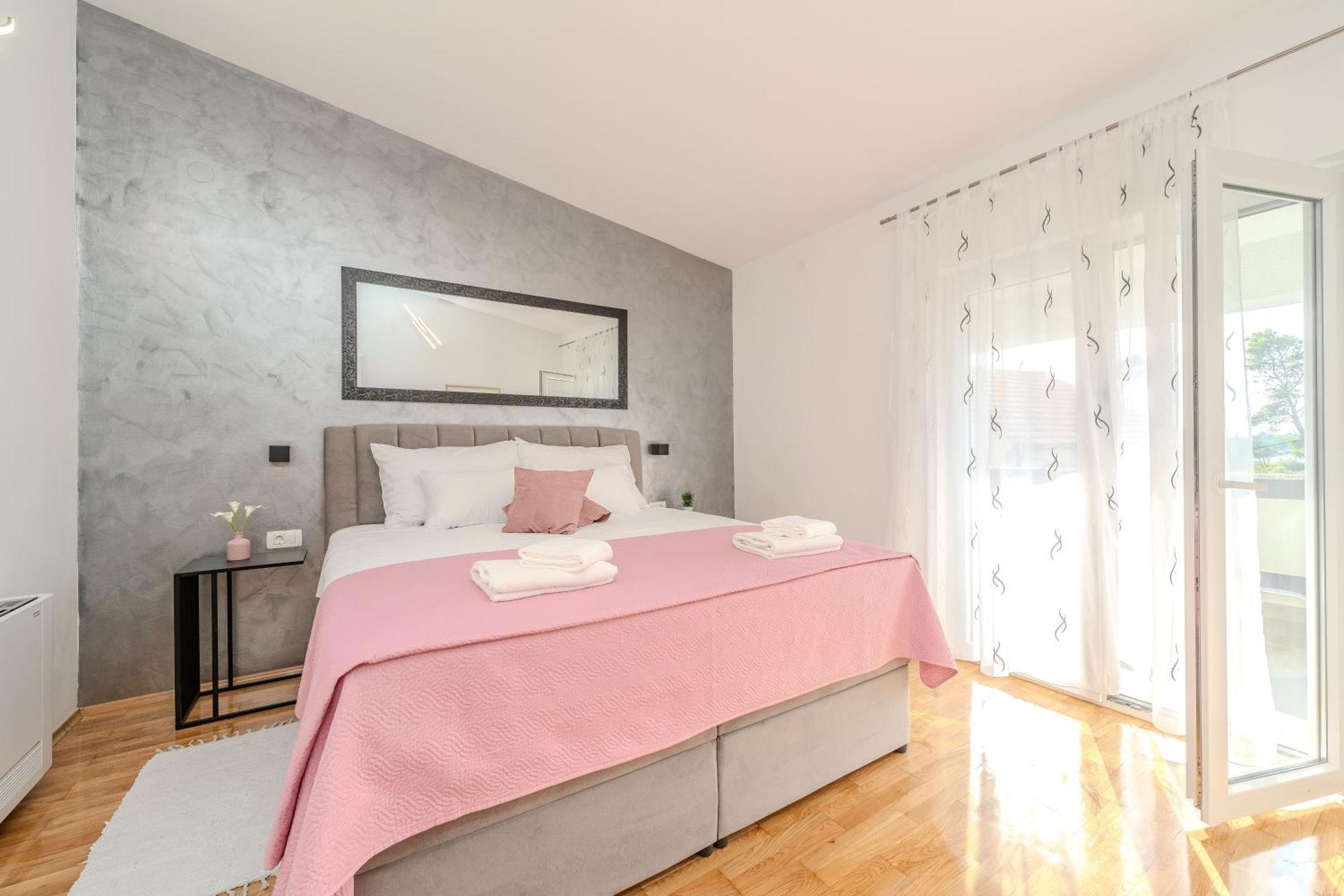 Apartments Dalmatia (Adults Only) Privlaka  Bagian luar foto