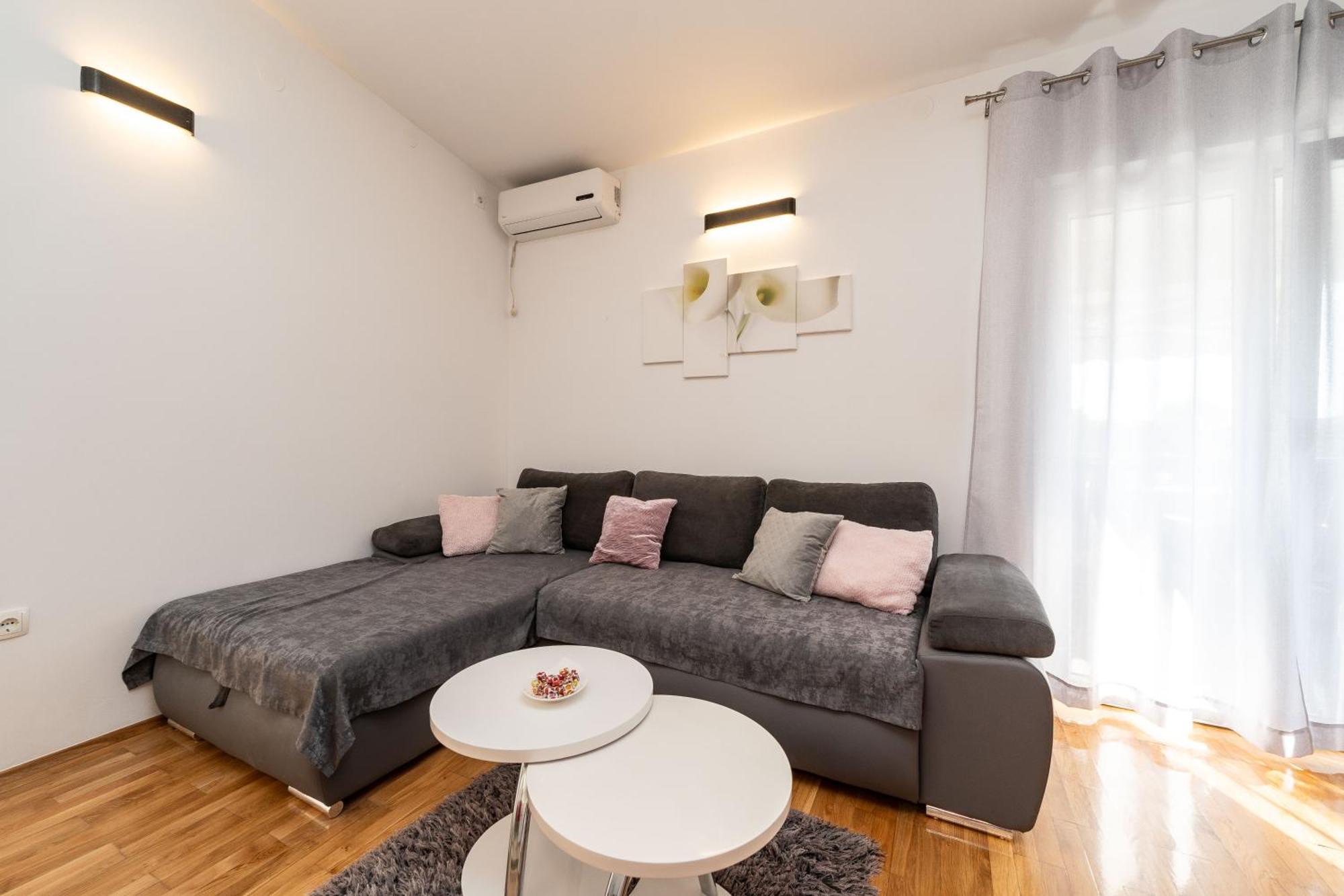 Apartments Dalmatia (Adults Only) Privlaka  Bagian luar foto