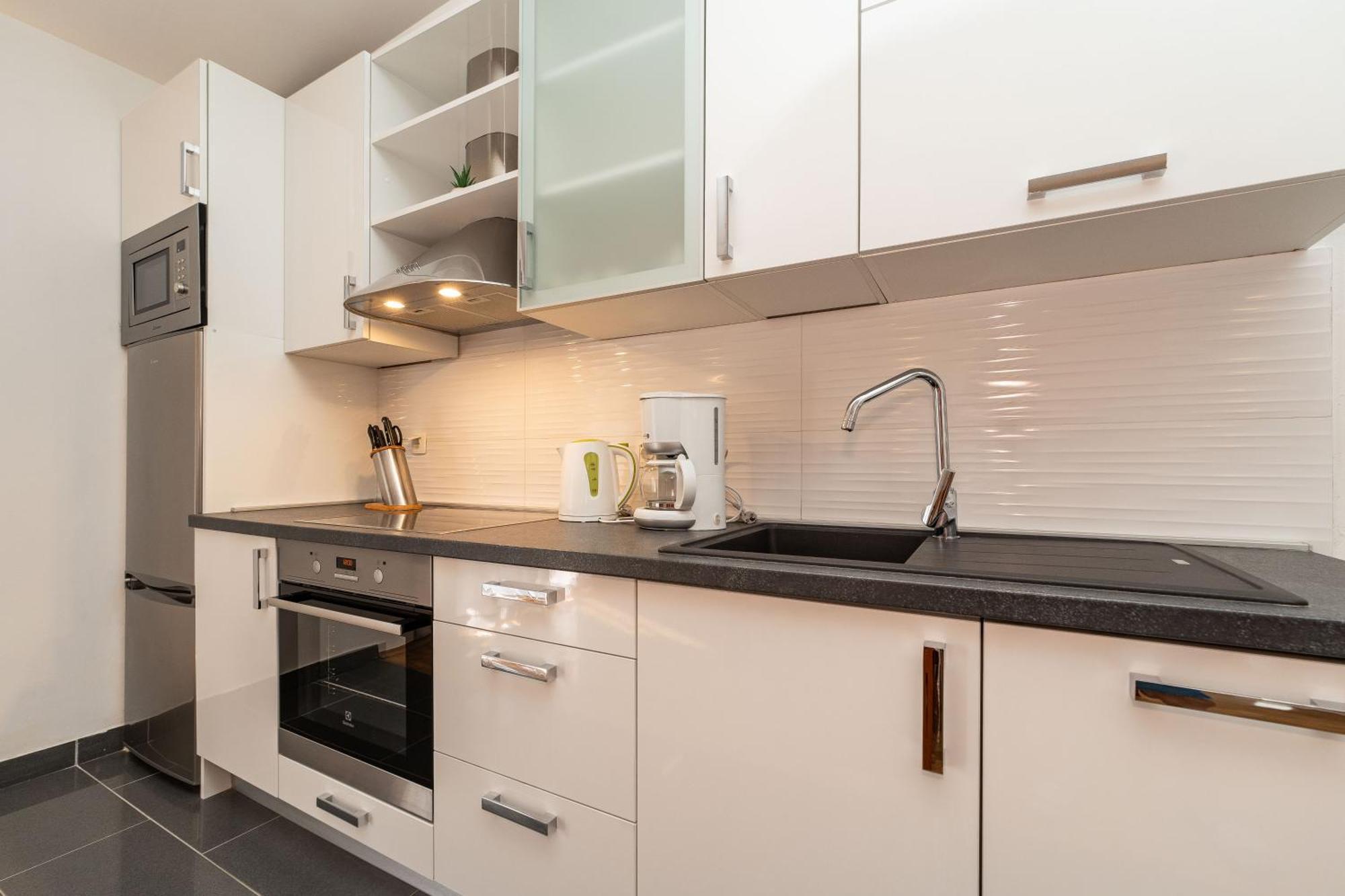 Apartments Dalmatia (Adults Only) Privlaka  Bagian luar foto