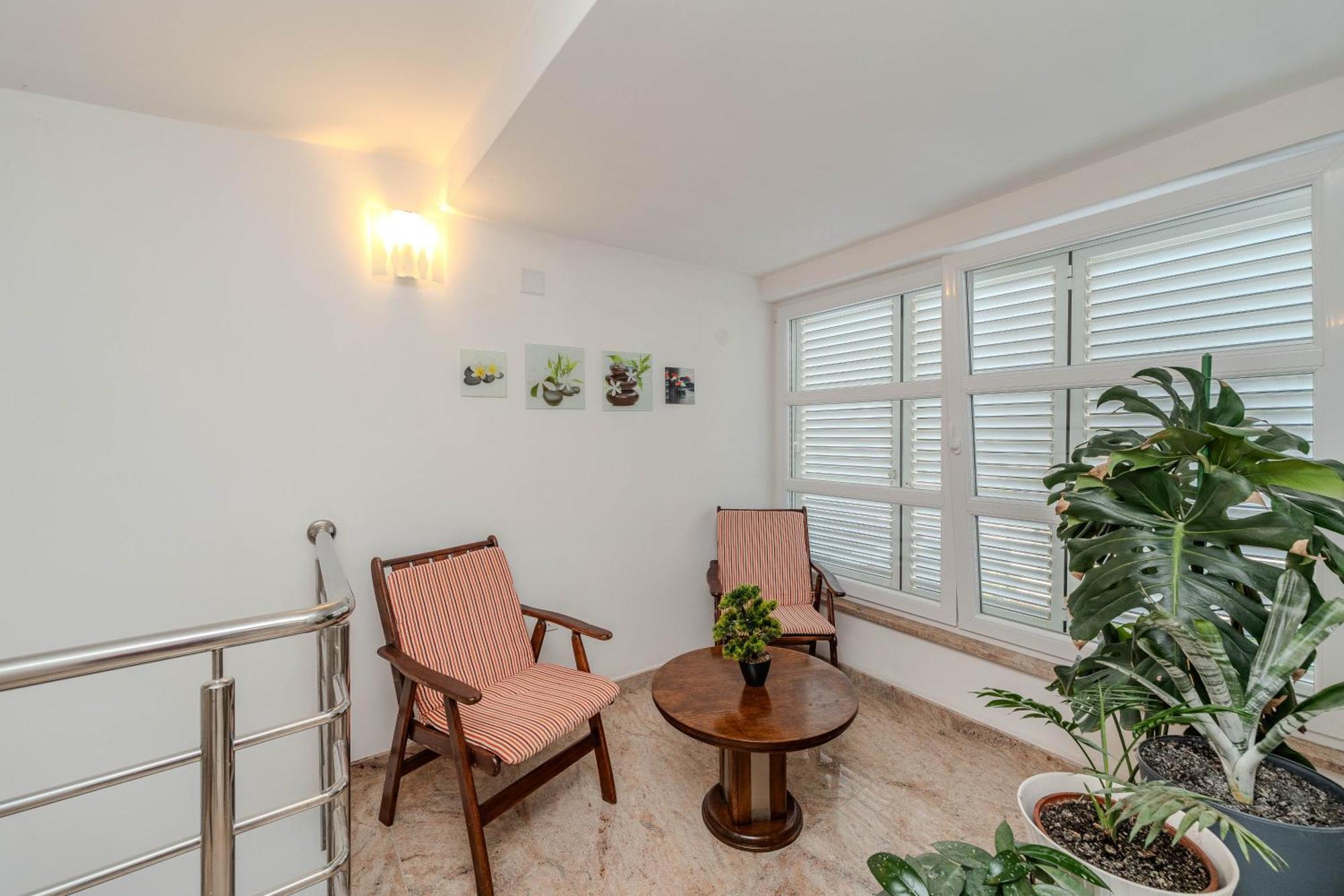 Apartments Dalmatia (Adults Only) Privlaka  Bagian luar foto