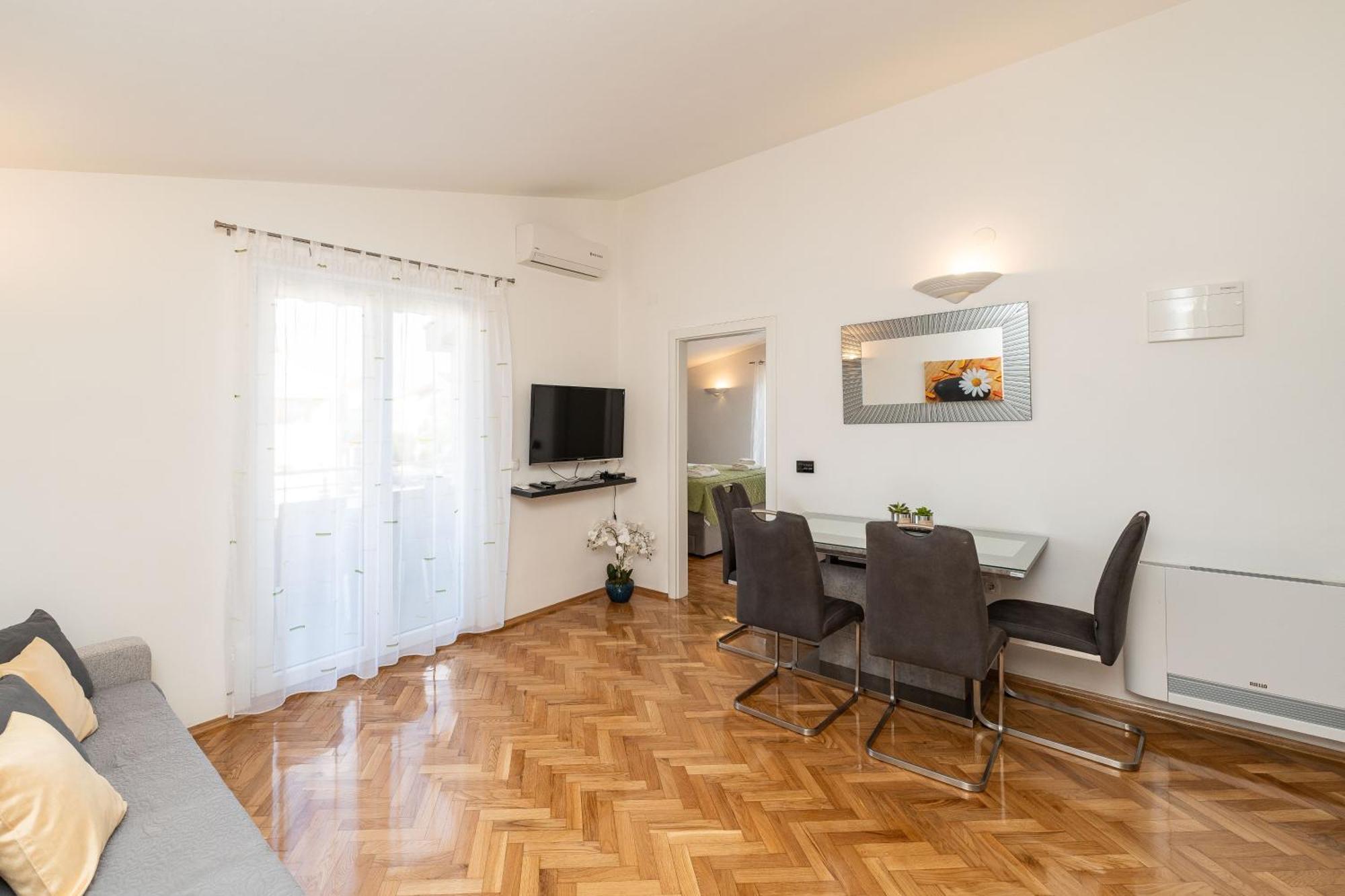 Apartments Dalmatia (Adults Only) Privlaka  Bagian luar foto