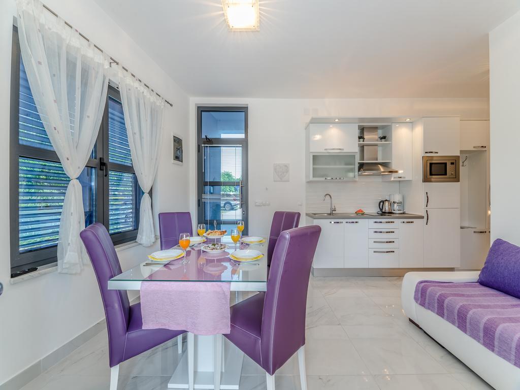 Apartments Dalmatia (Adults Only) Privlaka  Bagian luar foto