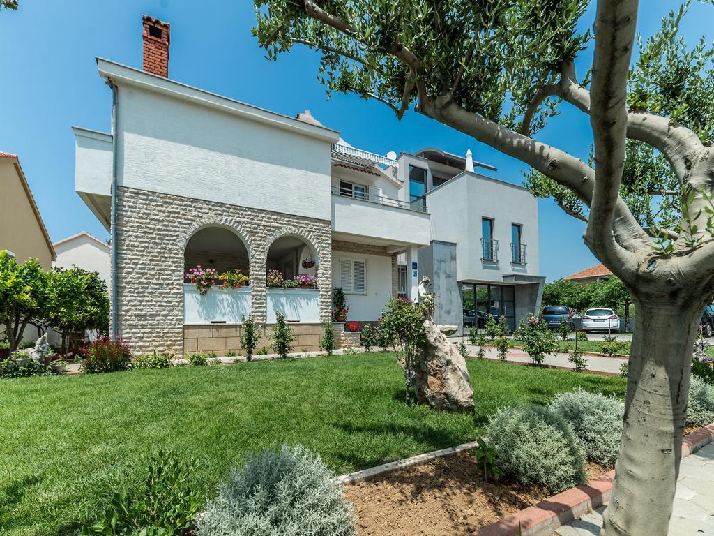 Apartments Dalmatia (Adults Only) Privlaka  Bagian luar foto