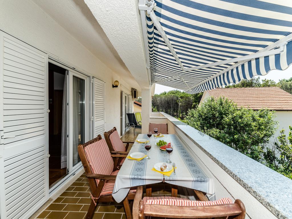Apartments Dalmatia (Adults Only) Privlaka  Bagian luar foto