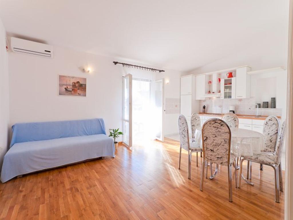 Apartments Dalmatia (Adults Only) Privlaka  Bagian luar foto